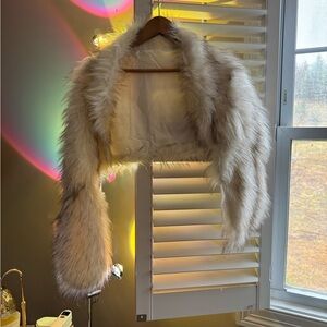 Bridal off white Faux Fur Shrug